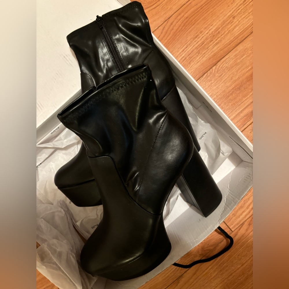 Aldo  Karnak Stretch Platform